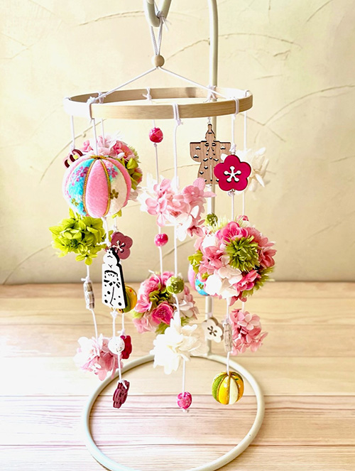「*プリザーブドフラワー*花てまりつるし飾り」